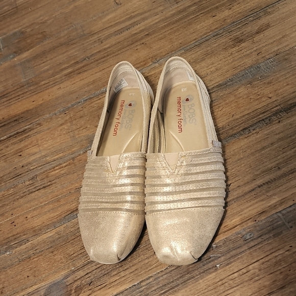 Bobs from skechers memory foam gold slip on loafer shoes size 8W - Picture 1 of 9